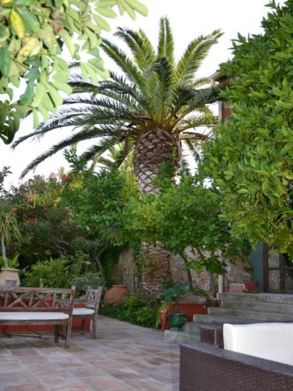 Bed and Breakfast Casa Montes Salses-le-Chateau Exterior foto